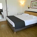 Campanile Epernay - 51530 Dizy
