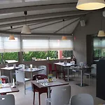 Campanile Epernay - 51530 Dizy