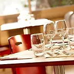 Campanile Epernay - 51530 Dizy