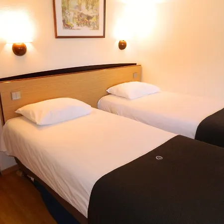Campanile Epernay - 51530 Dizy