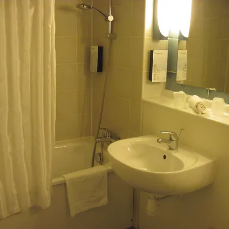 Campanile Epernay - 51530 3*