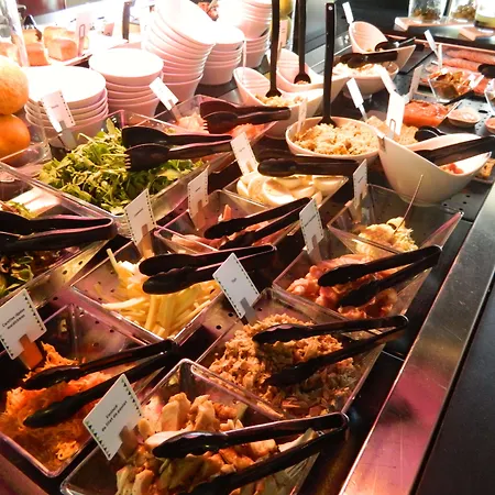 Campanile Epernay - 51530 فندق