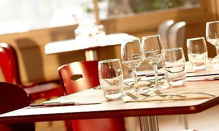Campanile Epernay - 51530 Dizy
