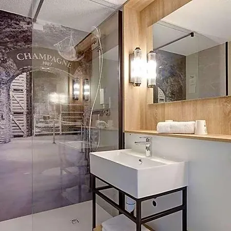 Campanile Epernay - 51530