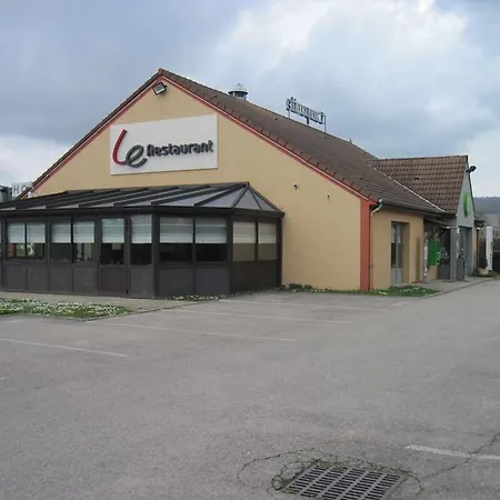 فندق Campanile Epernay - 51530 Dizy