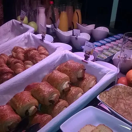 فندق Campanile Epernay - 51530 3*