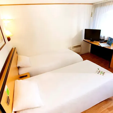 فندق Campanile Epernay - 51530