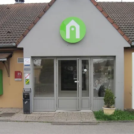 Campanile Epernay - 51530 Dizy