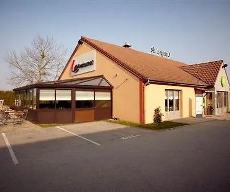 Hotel Campanile Epernay - 51530 3*