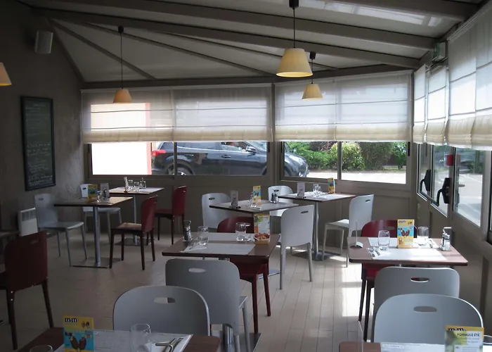 Campanile Epernay - 51530 3* 디지