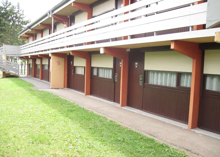 Campanile Epernay - 51530 Dizy